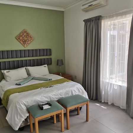 Guesthouse Terra Africa Windhoek Eksteriør bilde